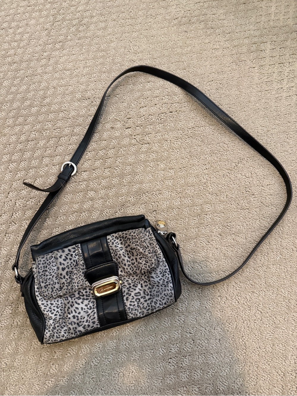B. Makowsky Black Leather Crossbody Bag with Gray Leopard Print